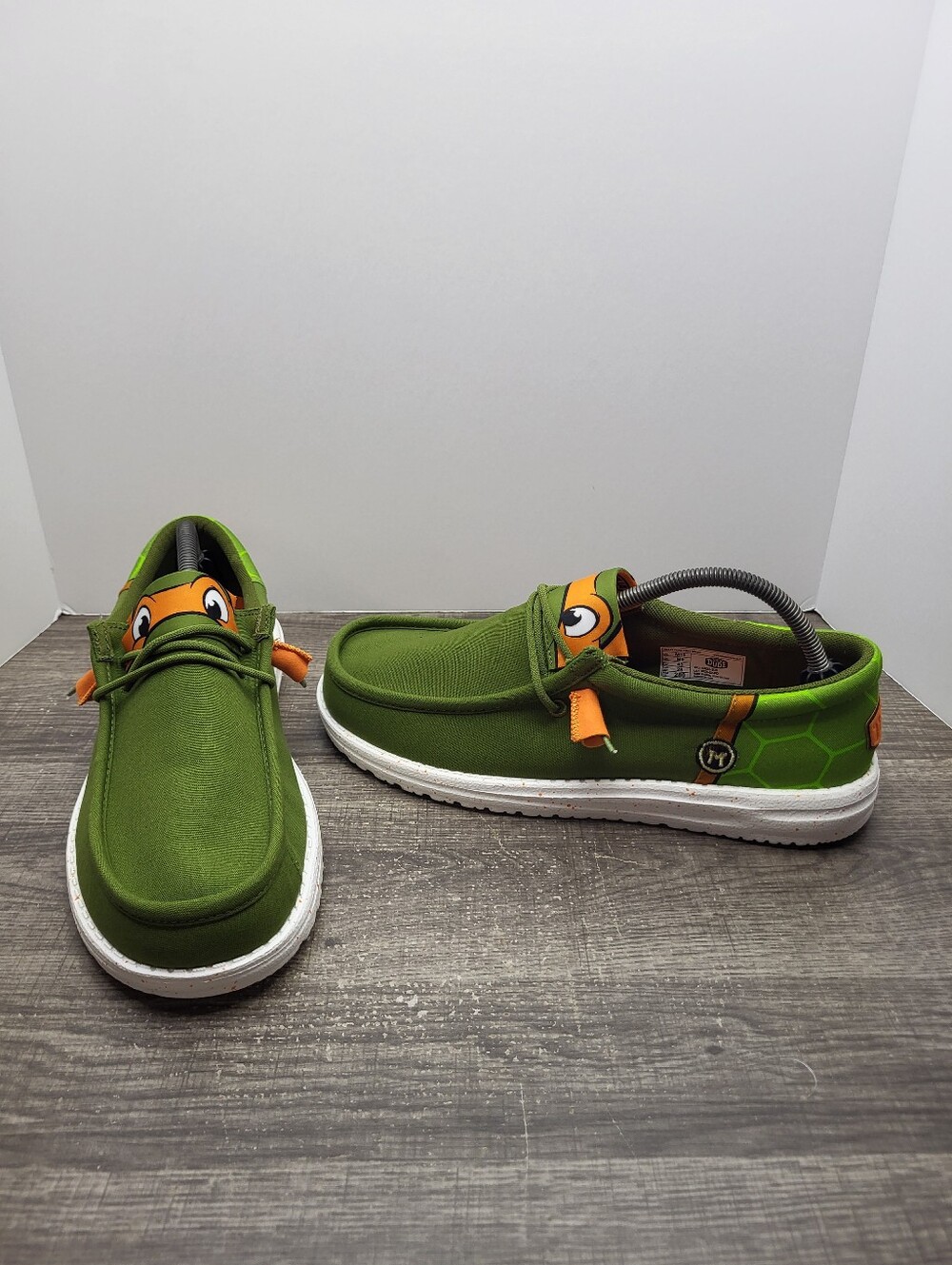 Hey Dude Shoes TMNT Wally Funk Michelangelo Mikey Men's Size 10 New